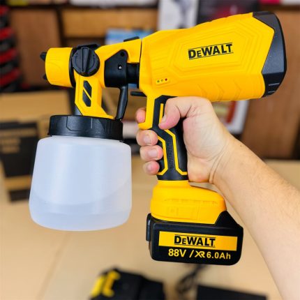 DEWALT Rechargeable Spray Machine 1